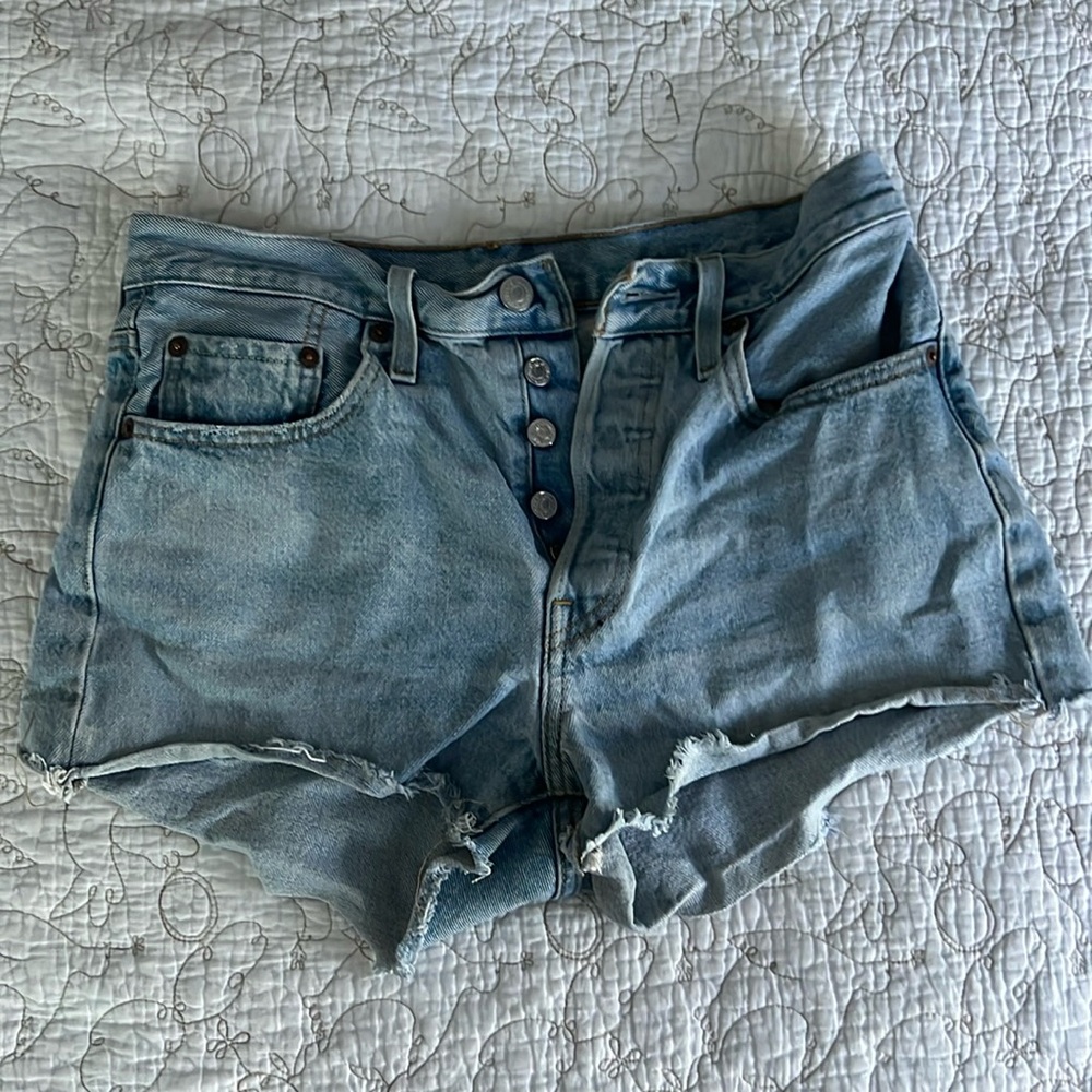 Levi's 501's size 28